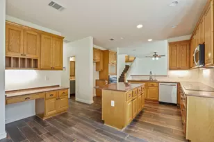 12052 Tulare Dr, Austin, TX 78738 - Photo 7