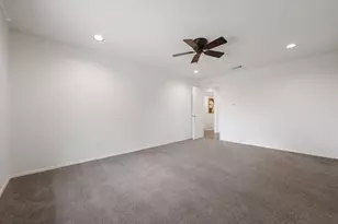 3906 Tattershall Ln, Austin, TX 78727 - Photo 17