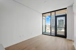 610 Davis St, Austin, TX 78701 - Photo 11