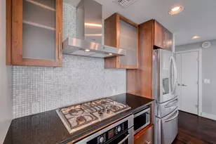 300 Bowie St, Austin, TX 78703 - Photo 3