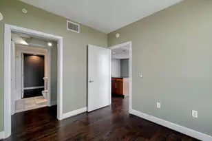 300 Bowie St, Austin, TX 78703 - Photo 21