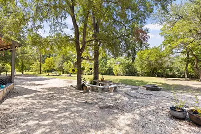 5775 County Road 200, Liberty Hill, TX 78642 - Photo 17