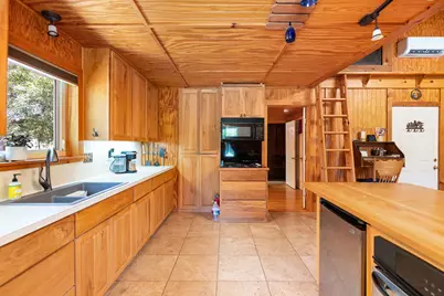 5775 County Road 200, Liberty Hill, TX 78642 - Photo 23