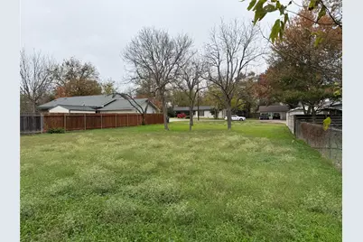 510 E 17th Street, Georgetown, TX 78626 - Photo 3