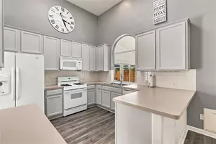 910 Point Run Dr, Pflugerville, TX 78660 - Photo 13