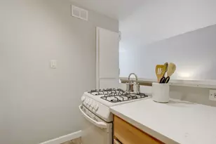 1111 W 10th St, Austin, TX 78703 - Photo 9