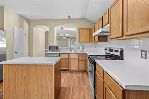 1005 Haleys Way Dr, Buda, TX 78610 - Photo 11
