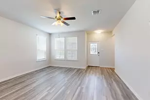 225 Dora Dr, Killeen, TX 76542 - Photo 3