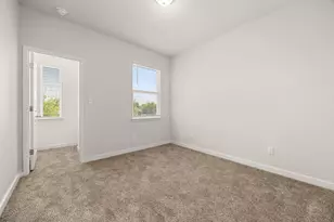 605 W South St, Leander, TX 78641 - Photo 33