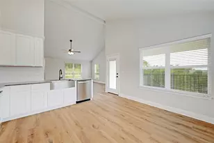 21502 Paine Ave, Lago Vista, TX 78645 - Photo 11