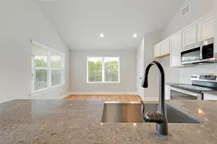 21502 Paine Ave, Lago Vista, TX 78645 - Photo 9