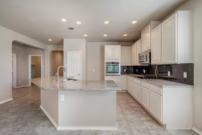 14712 Lake Victor Drive, Pflugerville, TX 78660 - Photo 5