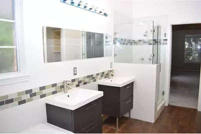 30007 Oakland Hills Drive, Georgetown, TX 78628 - Photo 21