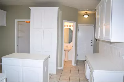 30007 Oakland Hills Drive, Georgetown, TX 78628 - Photo 11