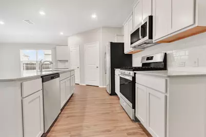 301 Blue Springs Pass, Kyle, TX 78640 - Photo 17