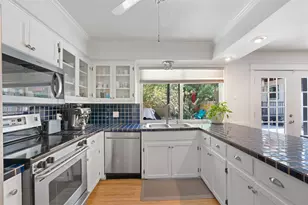8605 Primrose Ln, Austin, TX 78757 - Photo 9