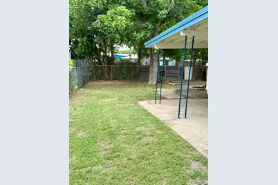 7504 Northcrest Boulevard, Austin, TX 78752 - Photo 23