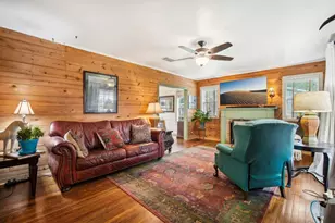 801 Bishop St, Smithville, TX 78957 - Photo 15