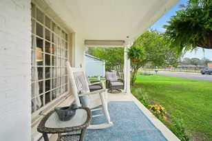 801 Bishop St, Smithville, TX 78957 - Photo 11