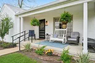 801 Bishop St, Smithville, TX 78957 - Photo 9