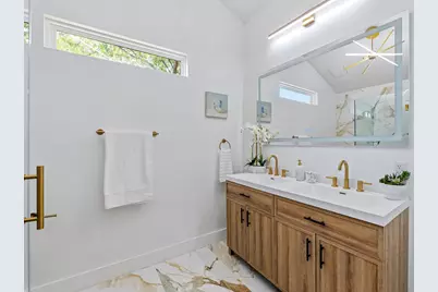 6705 Esther Drive, Austin, TX 78752 - Photo 21