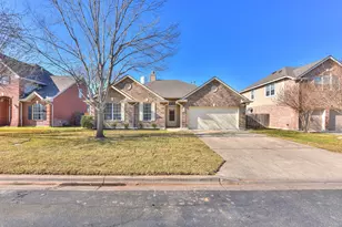 303 Gulfstream Dr, Georgetown, TX 78626 - Photo 1