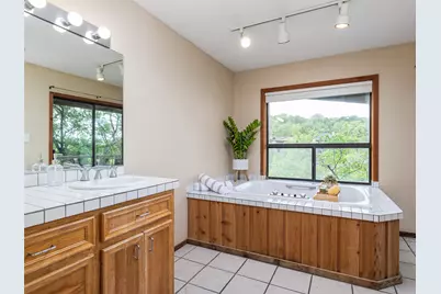 509 Coventry Road, Spicewood, TX 78669 - Photo 17