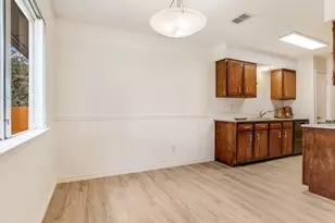 3908 Holt Dr, Austin, TX 78749 - Photo 9