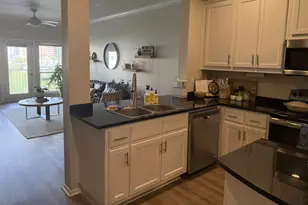 910 W 25th St, Austin, TX 78705 - Photo 5
