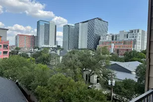 910 W 25th St, Austin, TX 78705 - Photo 9