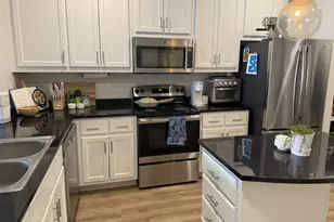 910 W 25th St, Austin, TX 78705 - Photo 3