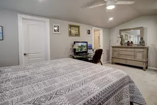 1217 Jones St, Smithville, TX 78957 - Photo 11