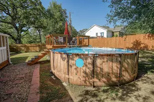 1217 Jones St, Smithville, TX 78957 - Photo 21