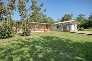 1217 Jones St, Smithville, TX 78957 - Photo 1