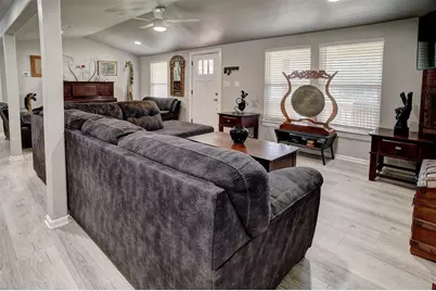 1217 Jones Street, Smithville, TX 78957 - Photo 5