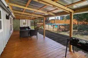 1217 Jones St, Smithville, TX 78957 - Photo 17