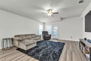 1100 View Dr, Georgetown, TX 78628 - Photo 7