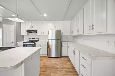 260 Castellana Way, Elgin, TX 78621 - Photo 9