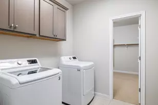 8204 Silhouette St, Austin, TX 78744 - Photo 15