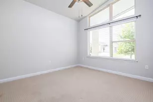 8204 Silhouette St, Austin, TX 78744 - Photo 17