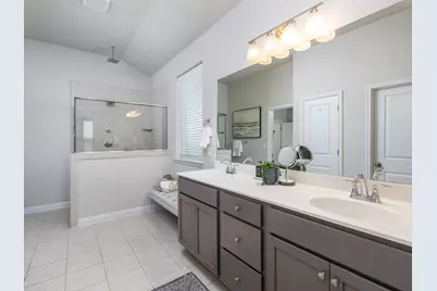 8204 Silhouette Street, Austin, TX 78744 - Photo 13