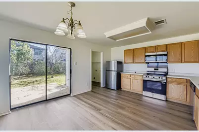 101 Bandara Woods Boulevard, Elgin, TX 78621 - Photo 5