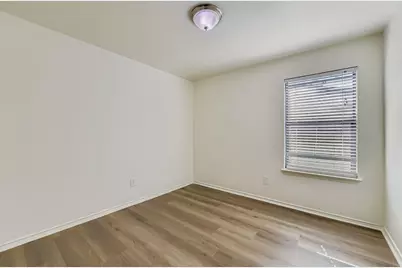 101 Bandara Woods Boulevard, Elgin, TX 78621 - Photo 9