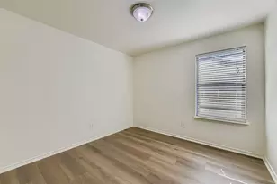 101 Bandara Woods Blvd, Elgin, TX 78621 - Photo 9