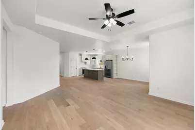 271 S Manse Avenue, Giddings, TX 78942 - Photo 11