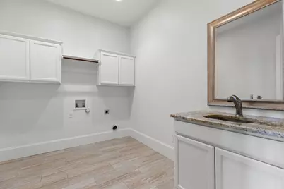 1124 County Road 301, Elgin, TX 78621 - Photo 21