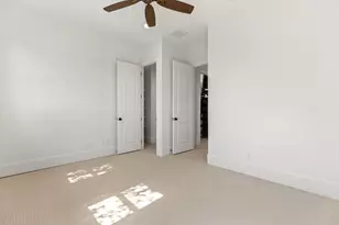 1124 Co Rd 301, Elgin, TX 78621 - Photo 29