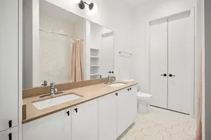 800 Embassy Dr, Austin, TX 78702 - Photo 13