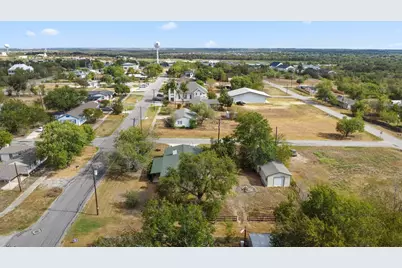 410 N Burnet Street, Manor, TX 78653 - Photo 35