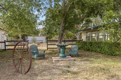410 N Burnet Street, Manor, TX 78653 - Photo 31